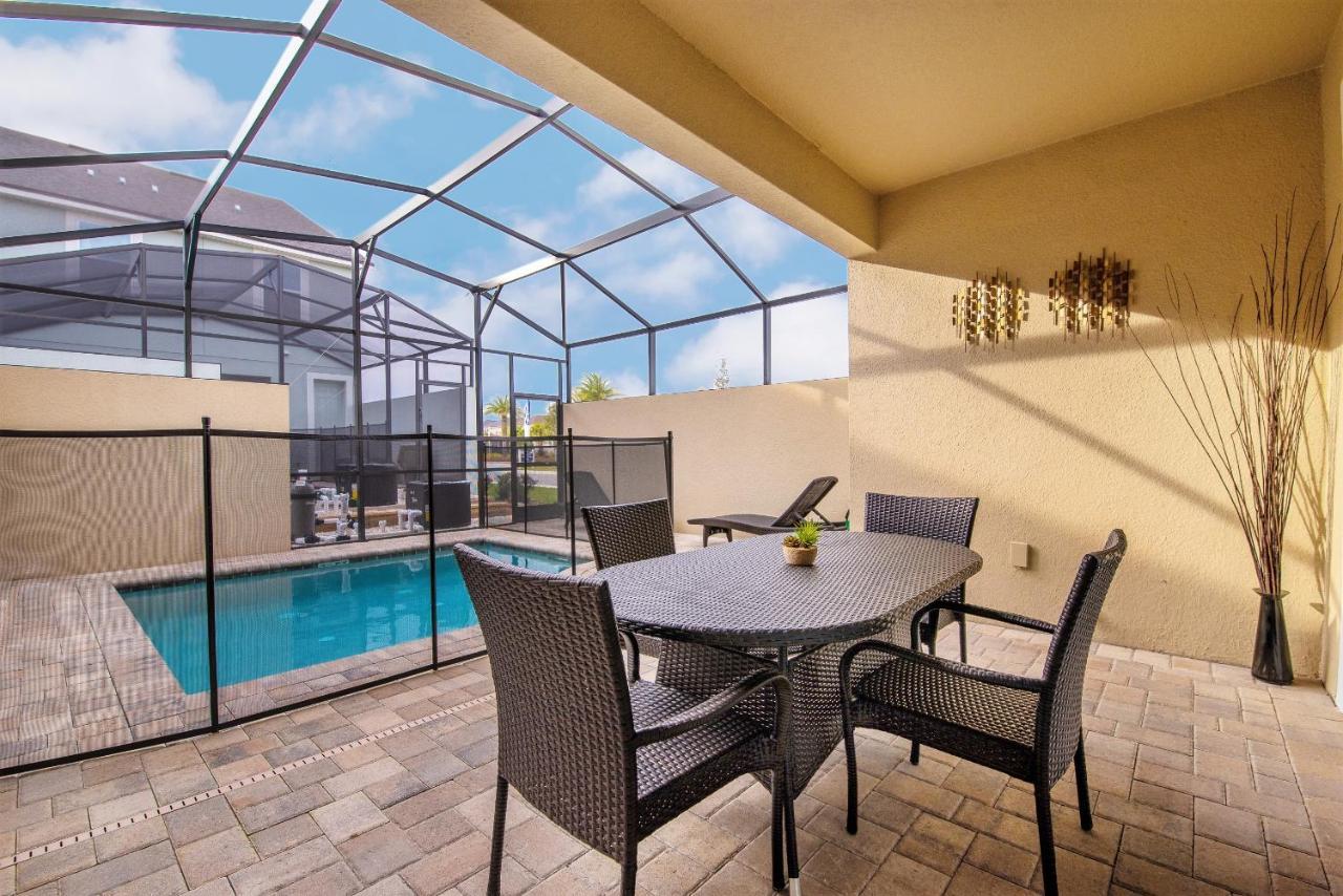 Solara Resort Townhome, 15 Minutes From Disney キシミー エクステリア 写真
