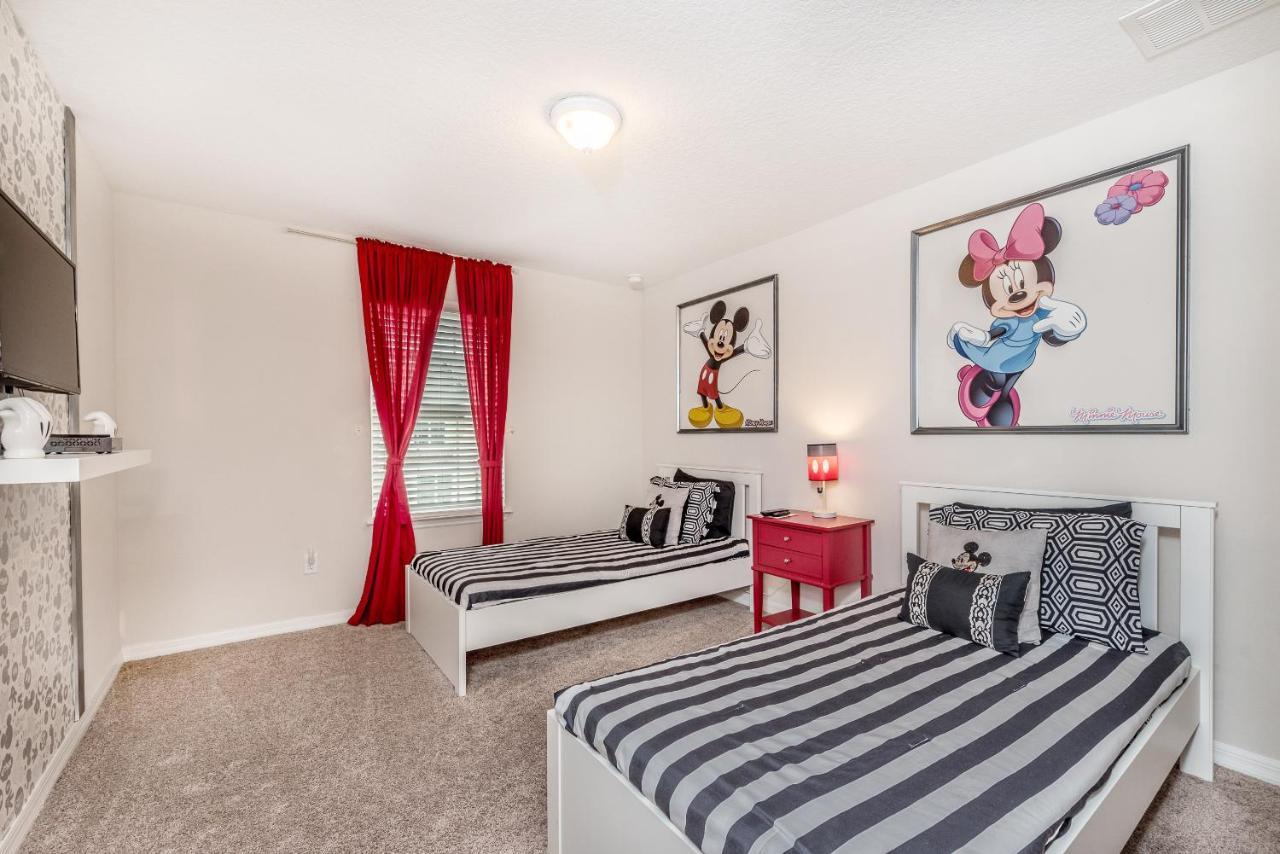 Solara Resort Townhome, 15 Minutes From Disney キシミー エクステリア 写真