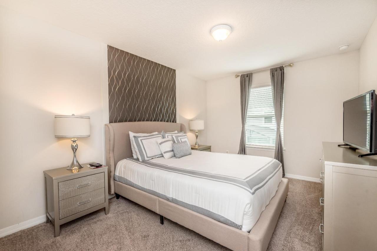 Solara Resort Townhome, 15 Minutes From Disney キシミー エクステリア 写真