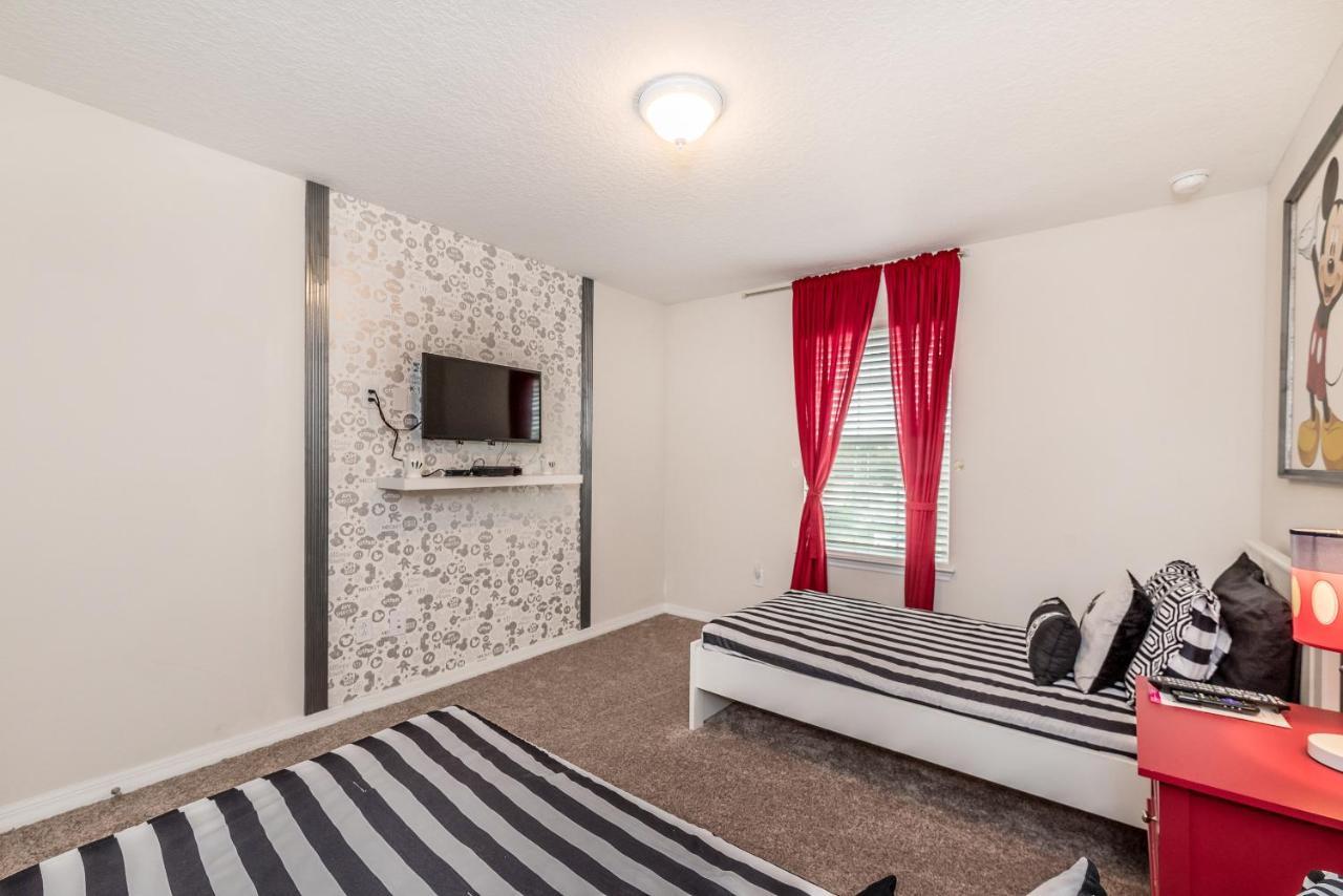 Solara Resort Townhome, 15 Minutes From Disney キシミー エクステリア 写真