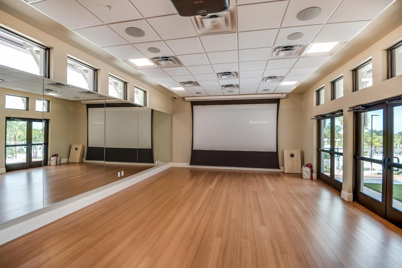 Solara Resort Townhome, 15 Minutes From Disney キシミー エクステリア 写真